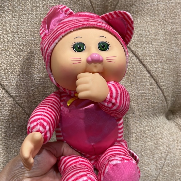 Cabbage Patch Emma Kitty 9” Doll - Picture 2 of 4